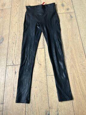 SPANX Black High-Waist Active Leggings with Red Size Tag